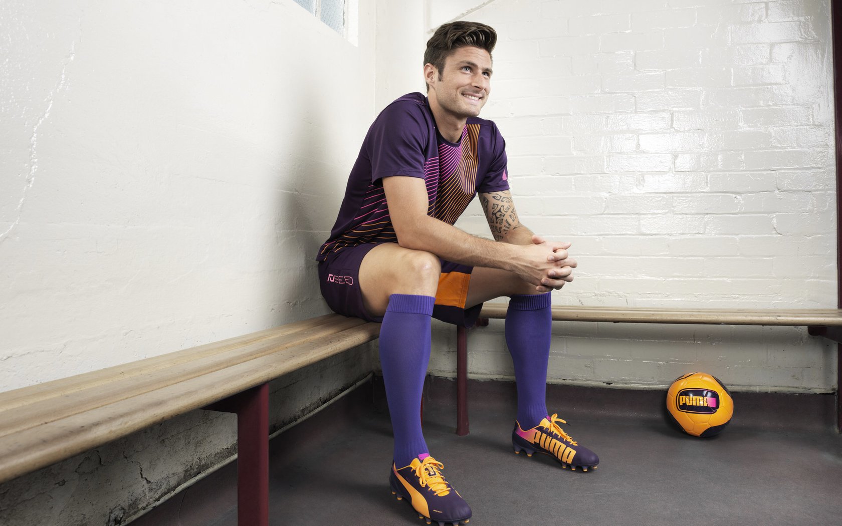 “青少年足球公众培训频繁举行，提高基础技战术水平”，青少年足球培训招生渠道